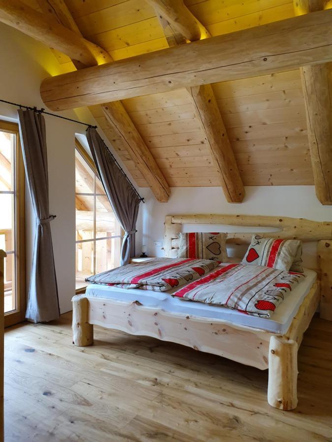 Almzauber Chalets - Haus Enzian Inkl Infrarotliegen هوتشريندل المظهر الخارجي الصورة